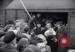 Standbild russische Truppen Ost Berlin Deutschland, 1958, aus Sekunde 34 historischem Filmmaterial Videoclip 65675035445
