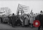 Standbild britischen Kommunisten Vereinigtes Königreich, 1958, aus Sekunde 29 historischem Filmmaterial Videoclip 65675035446
