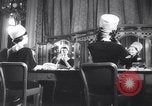 Immagine di Moda headgears New York United States USA, 1962, secondo 7 filmato di repertorio 65675035452