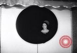 Immagine di Moda headgears New York United States USA, 1962, secondo 10 filmato di repertorio 65675035452