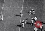 Immagine di Football americano Champaign Illinois USA, 1963, secondo 20 filmato di repertorio 65675035456