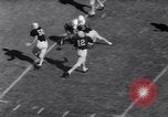 Immagine di Football americano Champaign Illinois USA, 1963, secondo 43 filmato di repertorio 65675035456