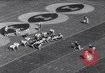 Immagine di Football americano Champaign Illinois USA, 1963, secondo 56 filmato di repertorio 65675035456