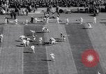 Standbild American Football United States USA, 1964, aus Sekunde 17 historischem Filmmaterial Videoclip 65675035460
