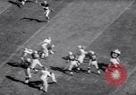 Standbild American Football United States USA, 1964, aus Sekunde 26 historischem Filmmaterial Videoclip 65675035460