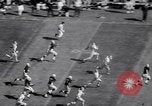 Standbild American Football United States USA, 1964, aus Sekunde 31 historischem Filmmaterial Videoclip 65675035460