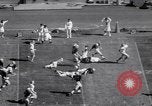 Standbild American Football United States USA, 1964, aus Sekunde 35 historischem Filmmaterial Videoclip 65675035460