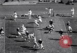 Standbild American Football United States USA, 1964, aus Sekunde 36 historischem Filmmaterial Videoclip 65675035460