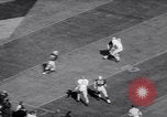 Standbild American Football United States USA, 1964, aus Sekunde 55 historischem Filmmaterial Videoclip 65675035460