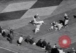 Standbild American Football United States USA, 1964, aus Sekunde 58 historischem Filmmaterial Videoclip 65675035460