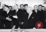 Image Nikita Khrouchtchev se réunit avec les leaders du monde Moscou Russie Union Soviétique, 1964, de la seconde 30 séquences d'archives historiques vidéo 65675035462