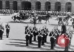 Image Stanton Griffis souhaite la bienvenue en tant qu'ambassadeur des États-Unis en Espagne Madrid Espagne, 1951, de la seconde 32 séquences d'archives historiques vidéo 65675035467