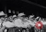 Standbild World Series NY Yankees vs NY Giants New York City USA, 1951, aus Sekunde 8 historischem Filmmaterial Videoclip 65675035474