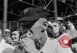 Standbild World Series NY Yankees vs NY Giants New York City USA, 1951, aus Sekunde 25 historischem Filmmaterial Videoclip 65675035474