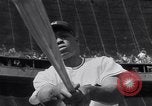 Standbild World Series NY Yankees vs NY Giants New York City USA, 1951, aus Sekunde 27 historischem Filmmaterial Videoclip 65675035474