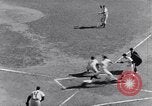 Standbild World Series NY Yankees vs NY Giants New York City USA, 1951, aus Sekunde 38 historischem Filmmaterial Videoclip 65675035474