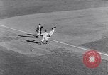 Standbild World Series NY Yankees vs NY Giants New York City USA, 1951, aus Sekunde 55 historischem Filmmaterial Videoclip 65675035474