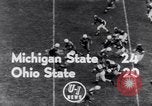 Immagine di Football americano Columbus Ohio USA, 1951, secondo 6 filmato di repertorio 65675035475