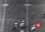 Immagine di Football americano Columbus Ohio USA, 1951, secondo 10 filmato di repertorio 65675035475