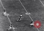 Immagine di Football americano Columbus Ohio USA, 1951, secondo 12 filmato di repertorio 65675035475