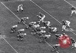 Immagine di Football americano Columbus Ohio USA, 1951, secondo 17 filmato di repertorio 65675035475