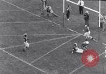 Immagine di Football americano Columbus Ohio USA, 1951, secondo 25 filmato di repertorio 65675035475