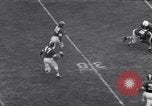 Immagine di Football americano Columbus Ohio USA, 1951, secondo 38 filmato di repertorio 65675035475