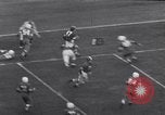 Immagine di Football americano Columbus Ohio USA, 1951, secondo 42 filmato di repertorio 65675035475