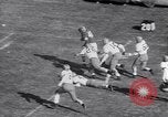 Standbild Michigan State Football im Jahr 1952 United States USA, 1952, aus Sekunde 14 historischem Filmmaterial Videoclip 65675035485