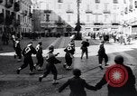 Standbild Orange werfen Festival Turin Italien, 1952, aus Sekunde 14 historischem Filmmaterial Videoclip 65675035494