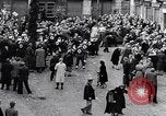 Standbild Orange werfen Festival Turin Italien, 1952, aus Sekunde 48 historischem Filmmaterial Videoclip 65675035494