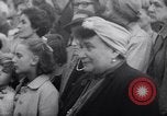 Standbild Beerdigung von Ernst Mieter Berlin Deutschland, 1953, aus Sekunde 21 historischem Filmmaterial Videoclip 65675035499