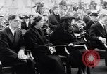 Standbild Beerdigung von Ernst Mieter Berlin Deutschland, 1953, aus Sekunde 31 historischem Filmmaterial Videoclip 65675035499