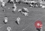 Standbild American Football United States USA, 1953, aus Sekunde 16 historischem Filmmaterial Videoclip 65675035501