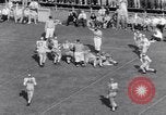Standbild American Football United States USA, 1953, aus Sekunde 19 historischem Filmmaterial Videoclip 65675035501