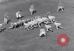 Standbild American Football United States USA, 1953, aus Sekunde 23 historischem Filmmaterial Videoclip 65675035501