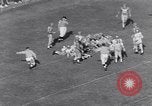 Standbild American Football United States USA, 1953, aus Sekunde 26 historischem Filmmaterial Videoclip 65675035501