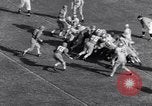 Standbild American Football United States USA, 1953, aus Sekunde 32 historischem Filmmaterial Videoclip 65675035501
