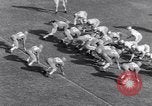 Standbild American Football United States USA, 1953, aus Sekunde 36 historischem Filmmaterial Videoclip 65675035501