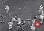 Standbild American Football United States USA, 1953, aus Sekunde 55 historischem Filmmaterial Videoclip 65675035501