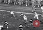 Standbild American Football United States USA, 1953, aus Sekunde 62 historischem Filmmaterial Videoclip 65675035501