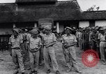Standbild Diem die nationalistischen Truppen Saigon Vietnam, 1955, aus Sekunde 29 historischem Filmmaterial Videoclip 65675035503