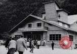 Image Monde" plus haut téléphérique commence à fonctionner dans les Alpes françaises Chamonix France, 1955, de la seconde 6 séquences d'archives historiques vidéo 65675035505