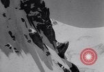 Image Monde" plus haut téléphérique commence à fonctionner dans les Alpes françaises Chamonix France, 1955, de la seconde 45 séquences d'archives historiques vidéo 65675035505
