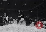 Image Wes Santee New York United States USA, 1956, de la seconde 59 séquences d'archives historiques vidéo 65675035513