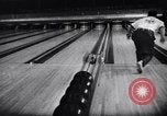 Image bowling Rochester New York USA, 1956, de la seconde 20 séquences d'archives historiques vidéo 65675035514