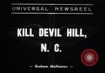 Standbild Wright Brothers Kitty Hawk North Carolina USA, 1938, aus Sekunde 1 historischem Filmmaterial Videoclip 65675035545
