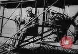 Standbild Wright Brothers Kitty Hawk North Carolina USA, 1938, aus Sekunde 21 historischem Filmmaterial Videoclip 65675035545