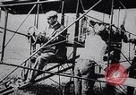 Standbild Wright Brothers Kitty Hawk North Carolina USA, 1938, aus Sekunde 24 historischem Filmmaterial Videoclip 65675035545