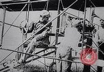 Standbild Wright Brothers Kitty Hawk North Carolina USA, 1938, aus Sekunde 27 historischem Filmmaterial Videoclip 65675035545